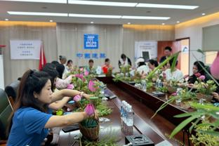 全市场：接班莫塔，博洛尼亚有意聘请蒙扎主帅帕拉迪诺执教